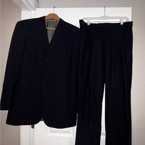 Oscar de la Renta Men’s Navy Wool Suit – Jacket 38R / Waist 31